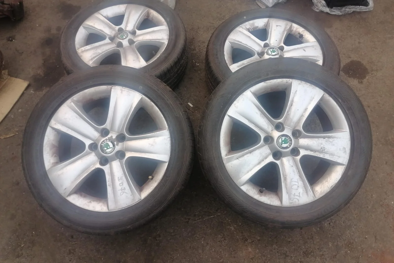 Диск колёсный SKODA YETI 2010- литой комплект R17 7J 45ET б/у YETI(2010-