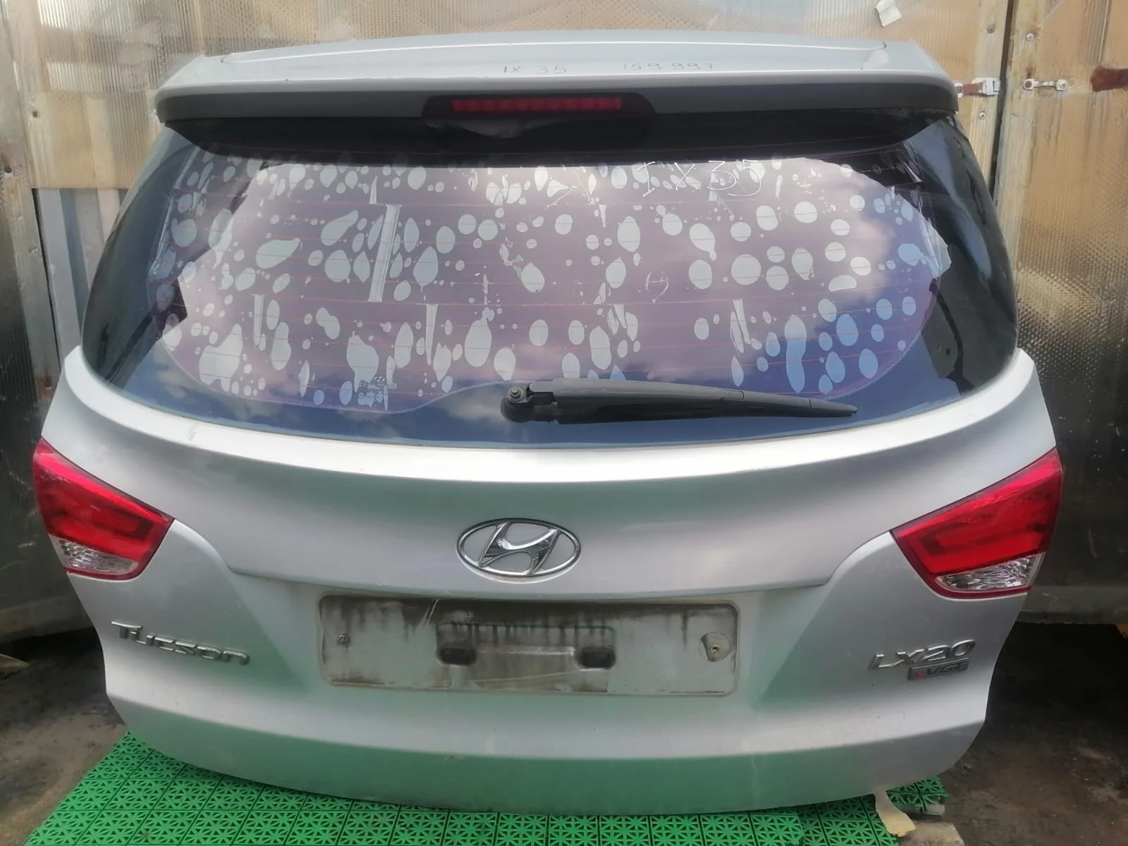 Крышка багажника HYUNDAI IX35, TUCSON 2 2010- серая б/у IX 35(2010-2015);TUCSON 2(2010-2015)