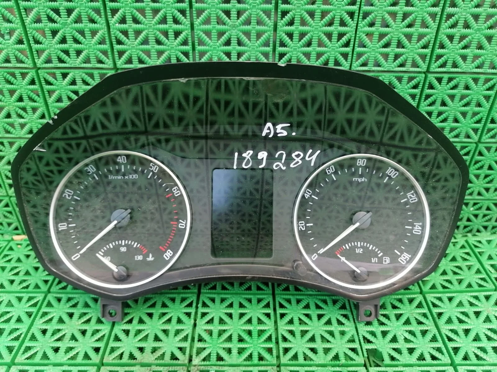 Панель приборов, комбинация приборов SKODA OCTAVIA 1Z 2009- б/у OCTAVIA 1Z(2004-2012)