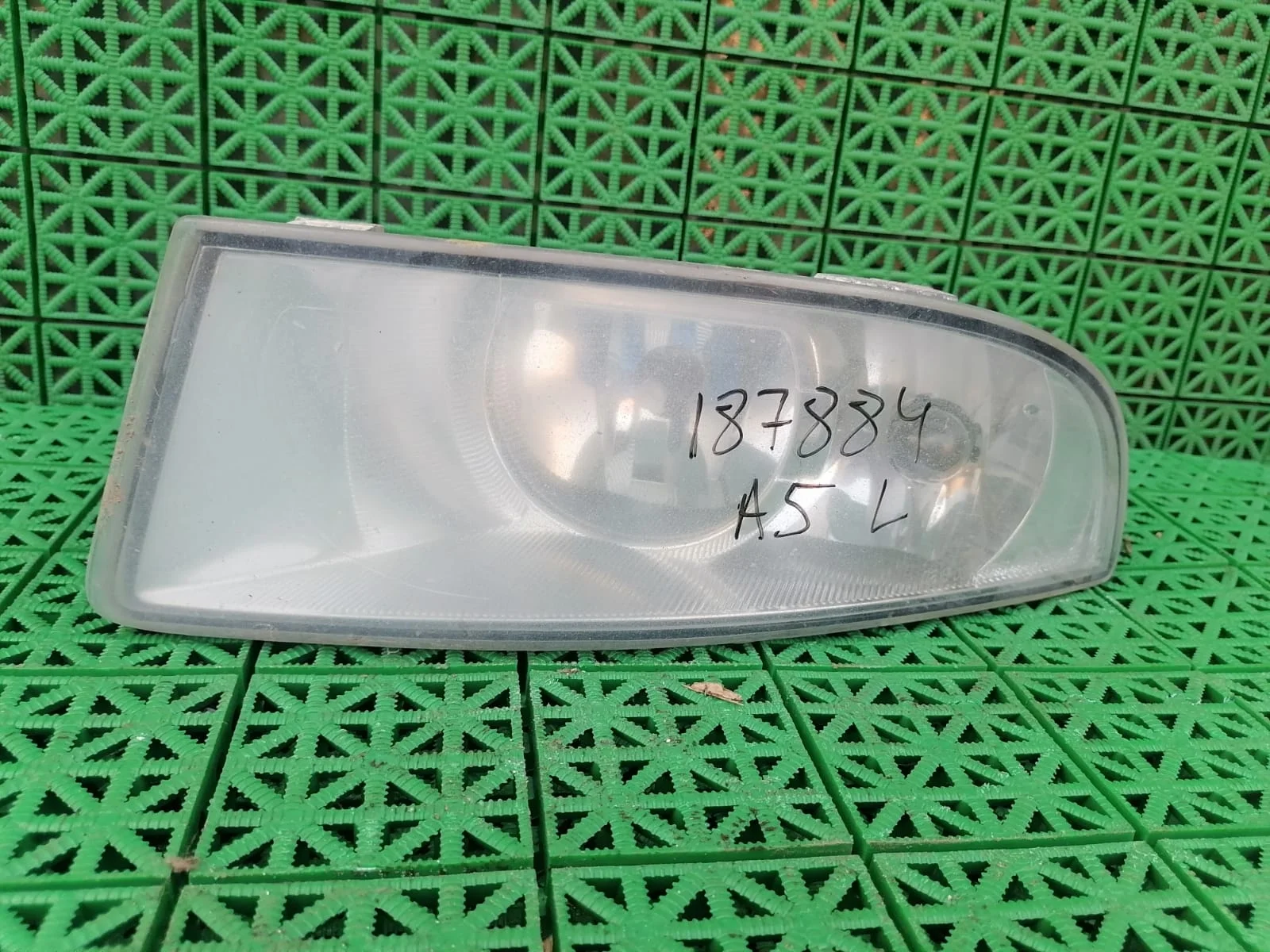 Фара противотуманная птф SKODA OCTAVIA 1Z 2009- левая б/у OCTAVIA 1Z(2004-2012)