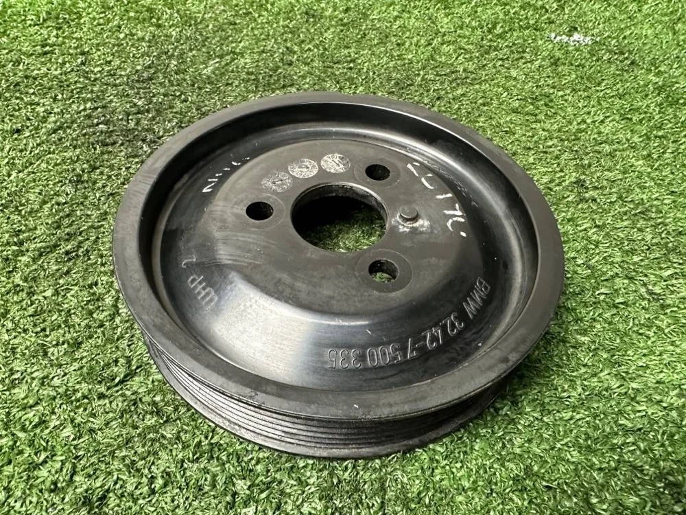 Шкив насоса гидроусилителя BMW 320i E90