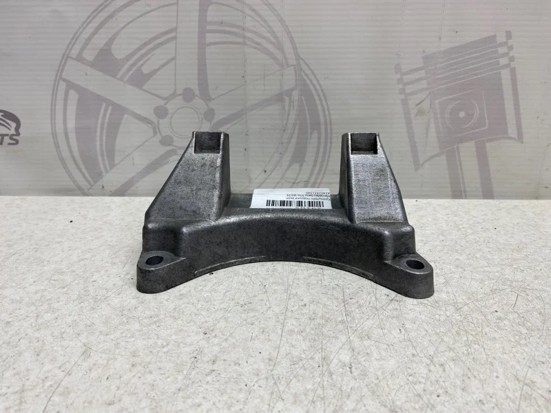 Кронштейн подушки акпп Mercedes-benz Vito W639