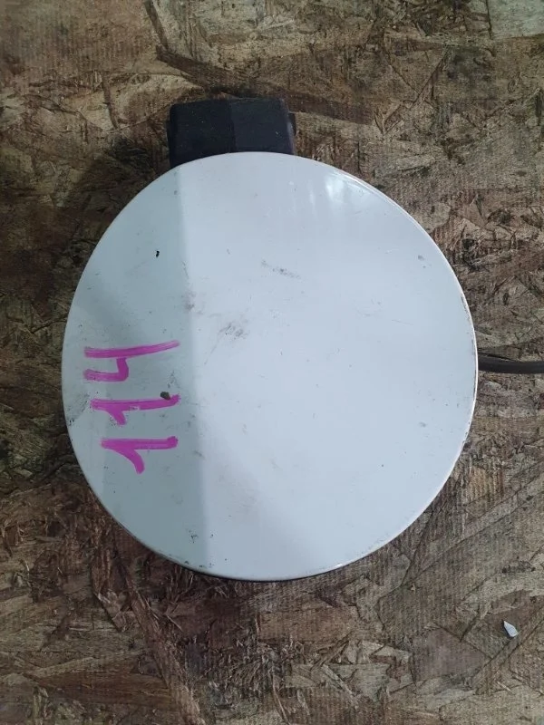 Лючок бензобака Volkswagen Tiguan 2007-2011 5N