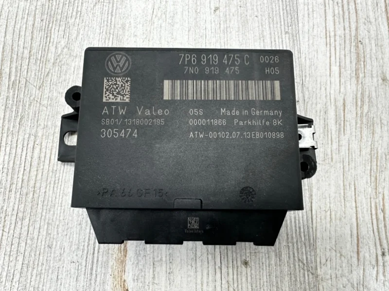 Блок управления парктрониками VW Touareg NF 2013 7P