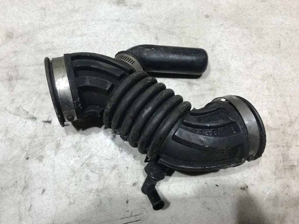 Патрубок фильтра Nissan Qashqai J10