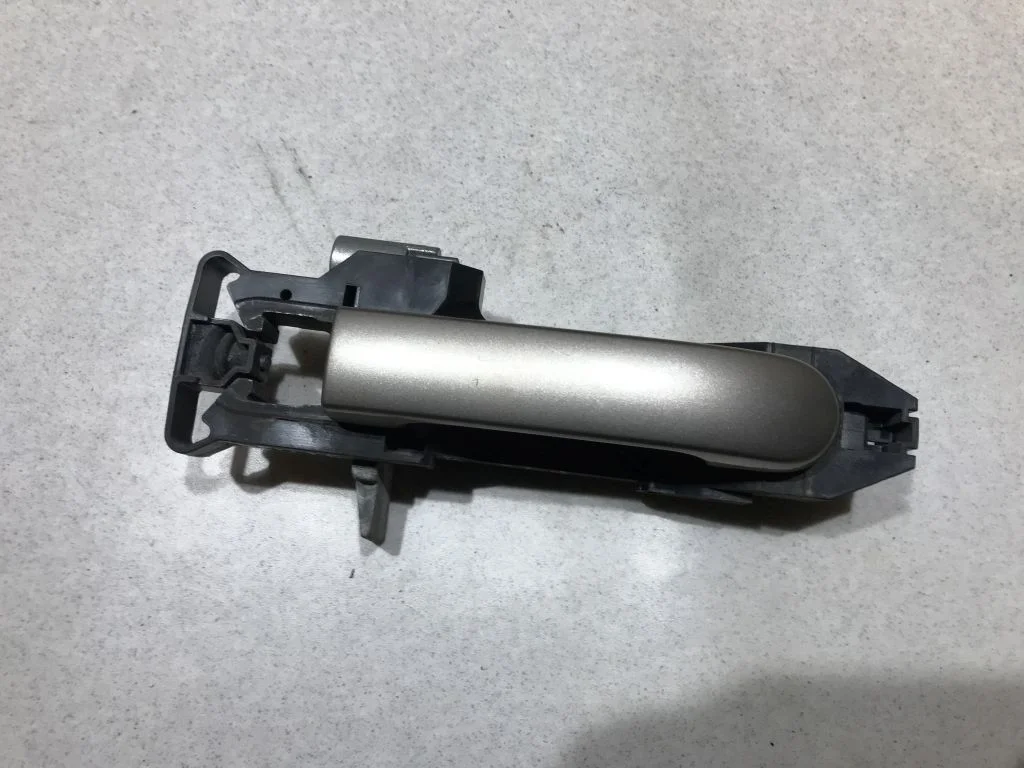 Ручка двери правой Nissan Note E11