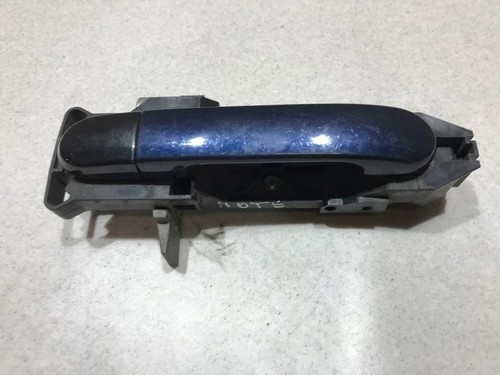 Ручка двери правой Nissan Note E11