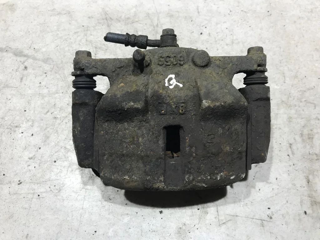 41001JD00A Суппорт пр. передний Nissan Qashqai J10