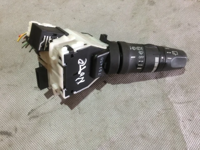 Переключатель дворников Nissan Note E11