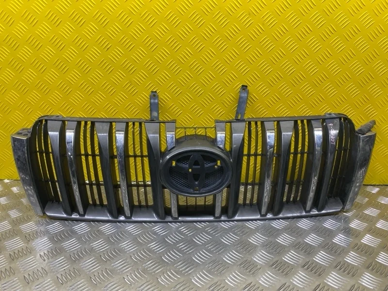 Решетка радиатора Toyota Land Cruiser Prado 150 (2009-2023) 2012 5310160730 2.7 I 2TRFE
