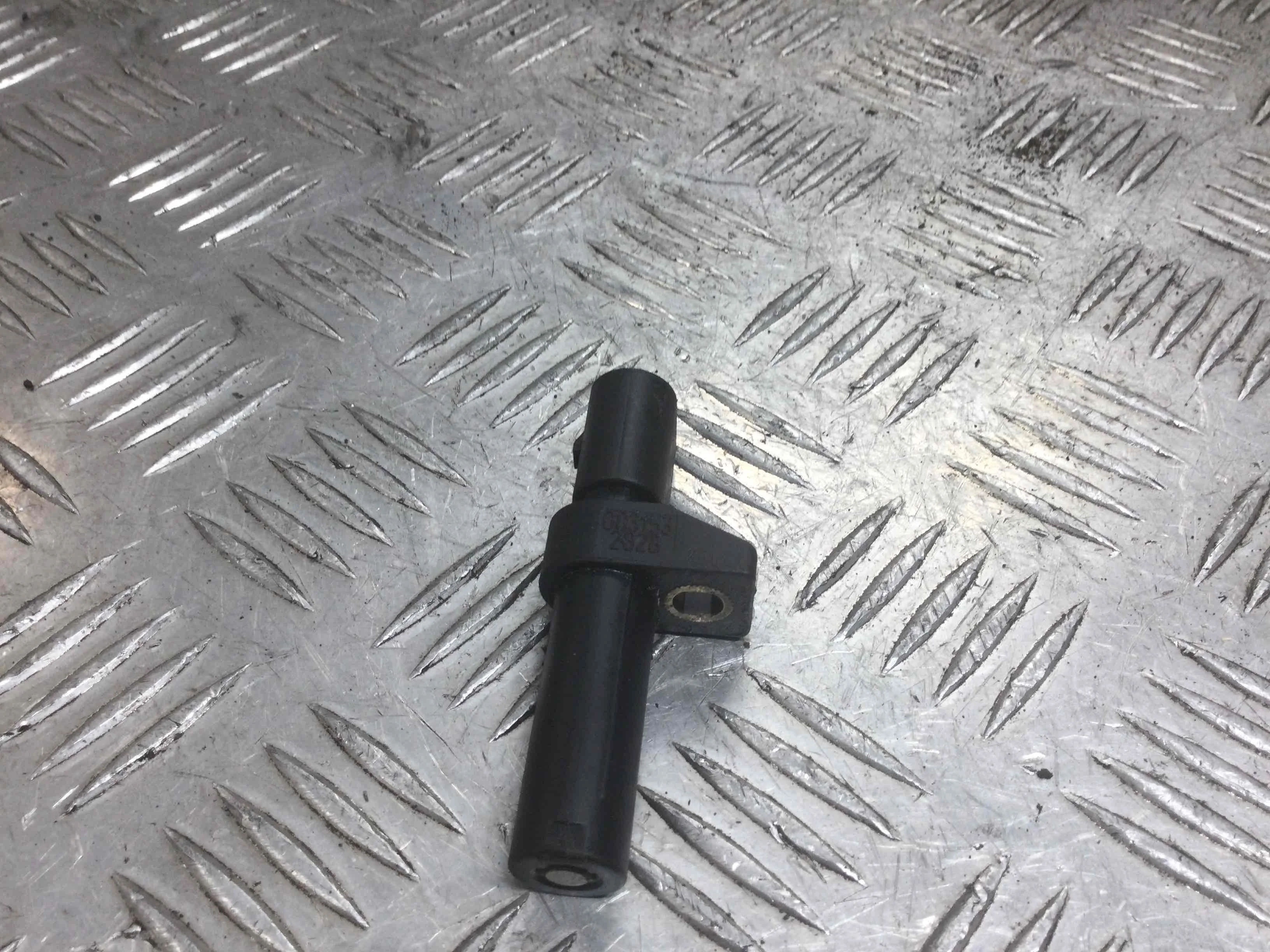 Датчик коленвала Mercedes A-klasse W168 [рестайлинг] (2001-2004) бензин 1.6 i Автомат Х/б