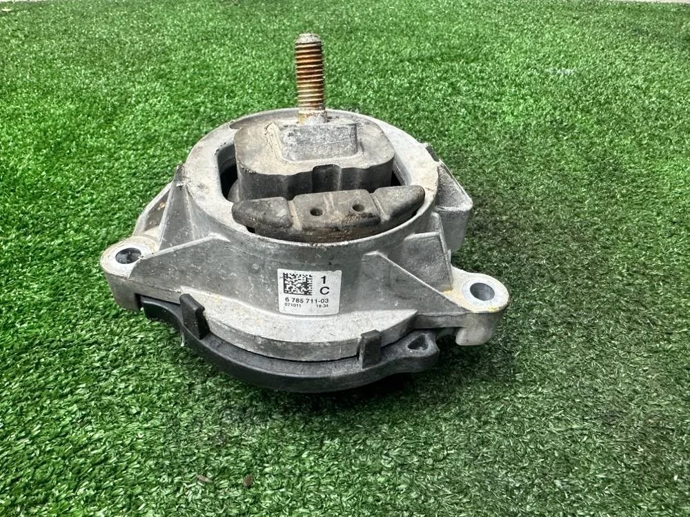 Подушка двигателя BMW X3 .0i F25