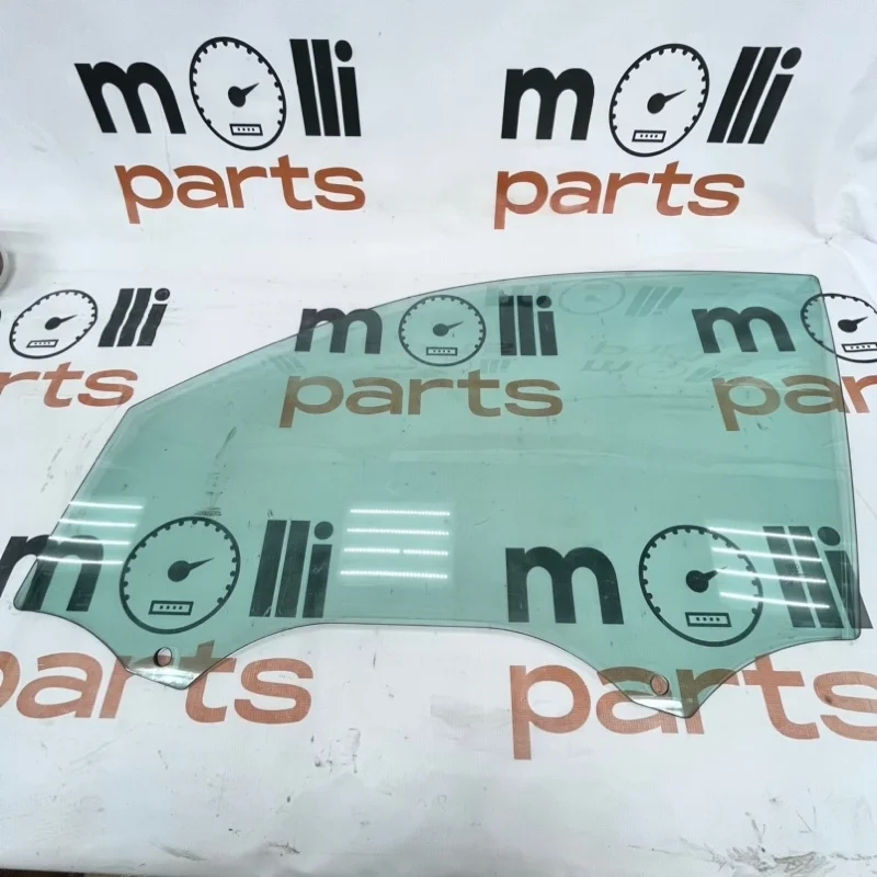 Стекло двери Audi Q3 2014 8U