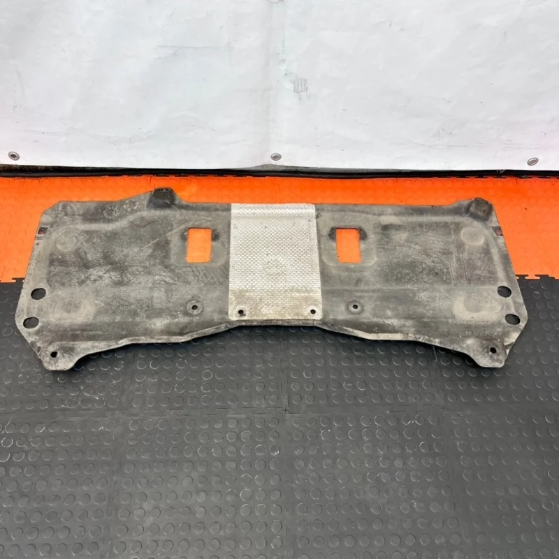 Защита днища Audi Q8 2019