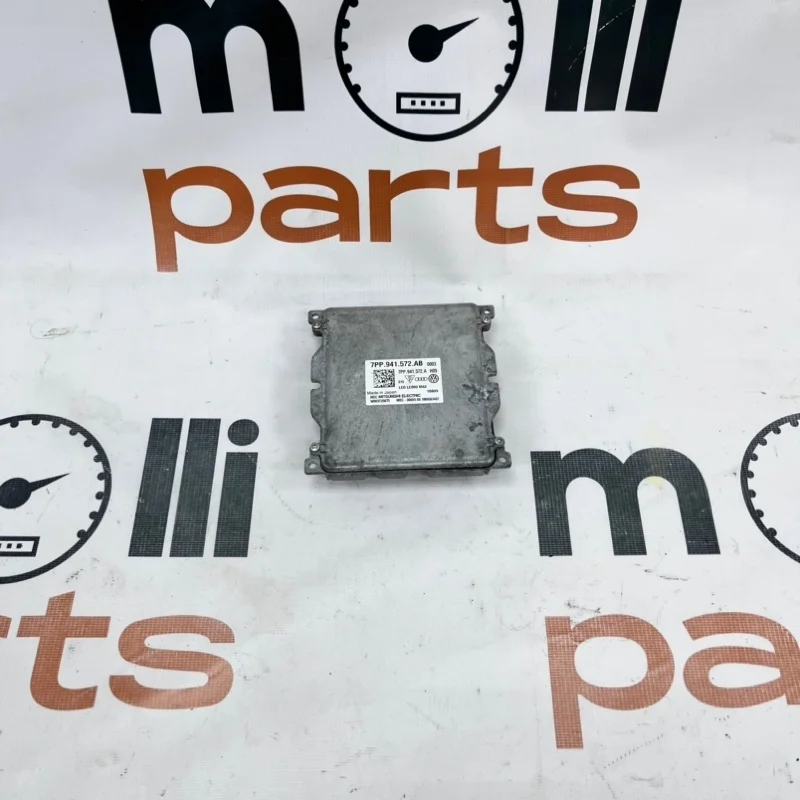 Блок управления фарой Audi A4 2019 B9