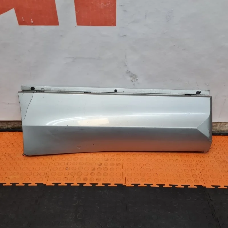 Молдинг на дверь Volkswagen Tiguan 2017