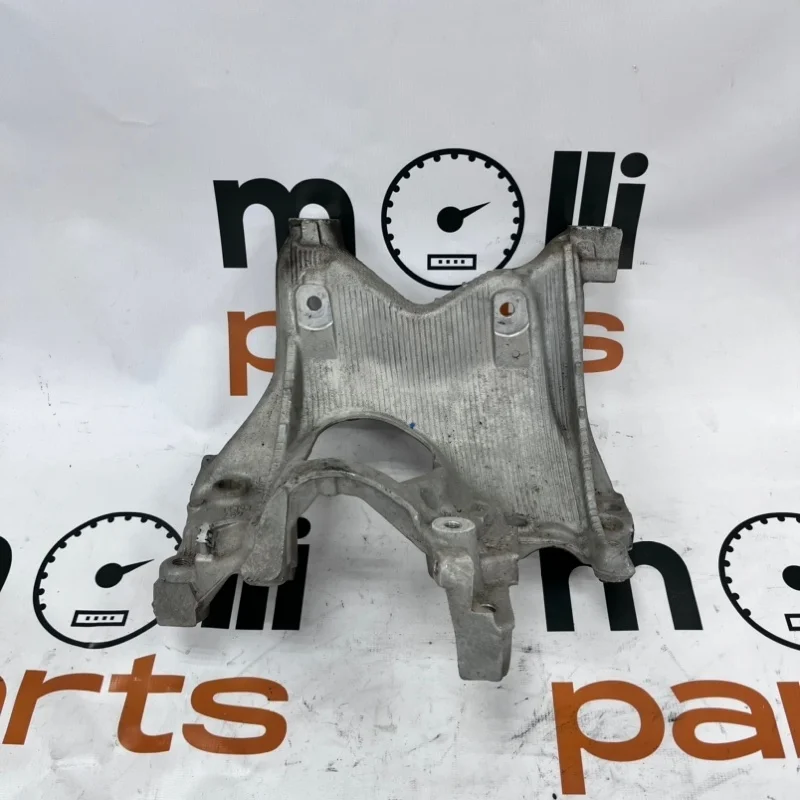 Кронштейн Audi A5 2022 8W