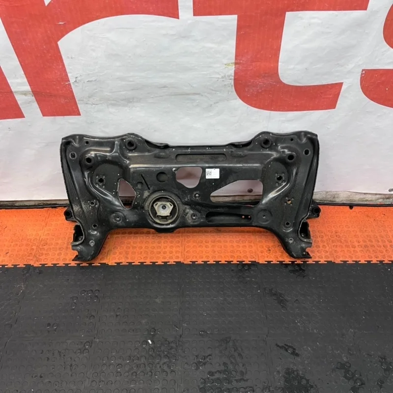 Подрамник двигателя Volkswagen Tiguan 2017