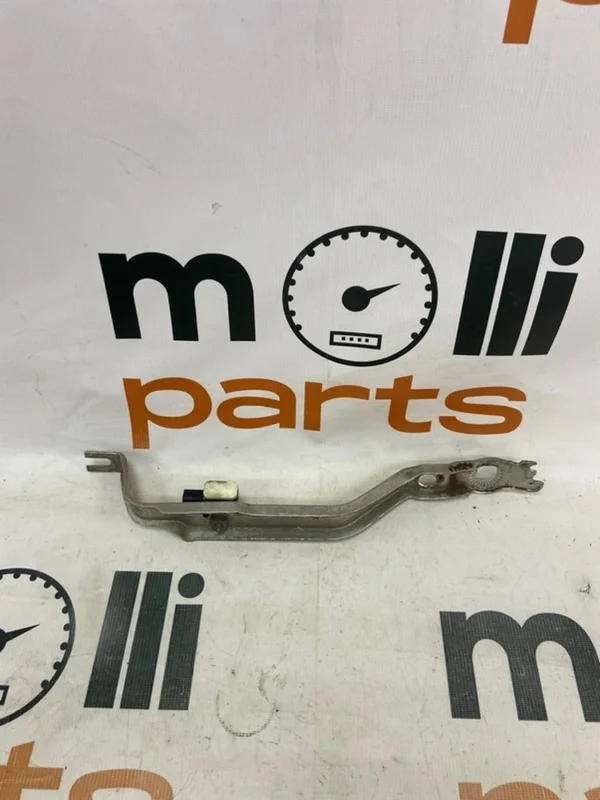 Кронштейн крепления крыла Audi A7 2012 Sportback