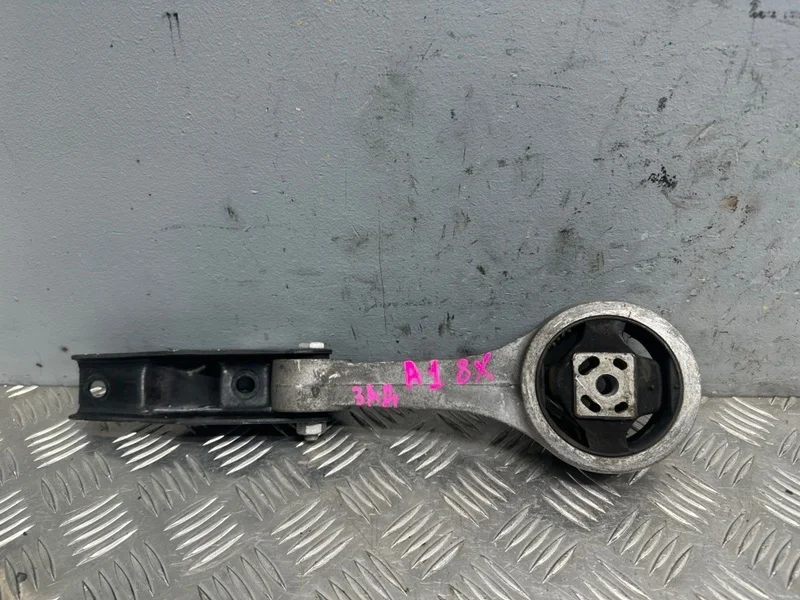 Подушка двигателя Audi A1 8X
