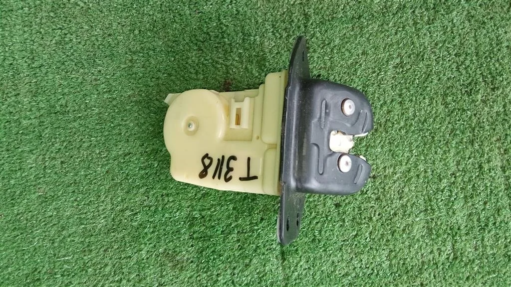 Б.у. замок багажника NISSAN X-TRAIL T31 NISSAN X-TRAIL T31