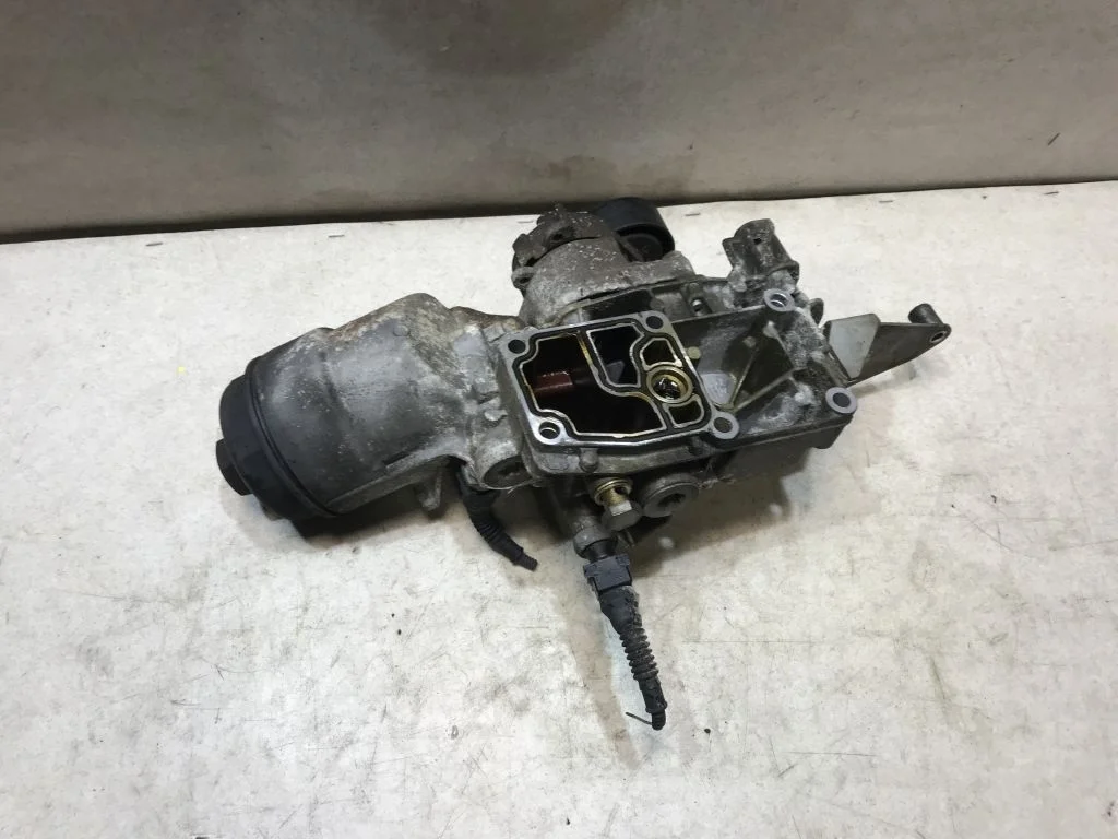 Корпус масляного фильтра BMW X5 E53