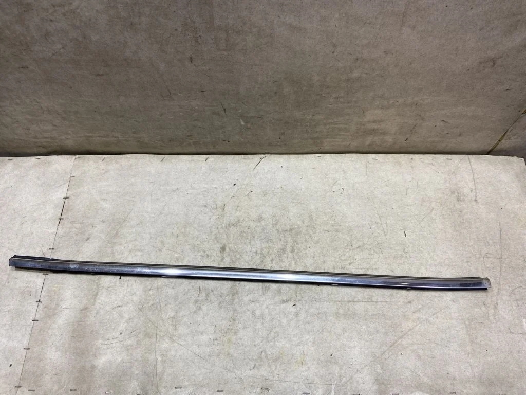 Бархотка передняя R Nissan Qashqai J11 Кашкай