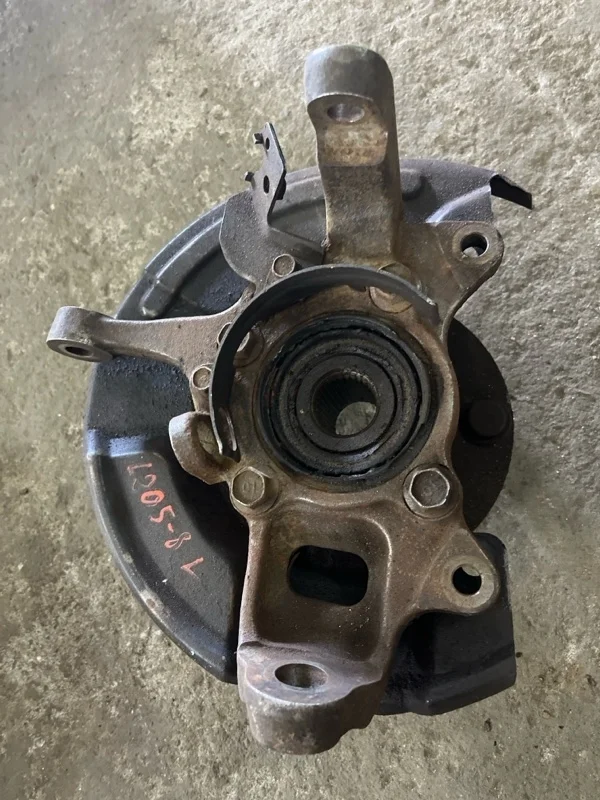 Кулак поворотный правый Mitsubishi L200 (2015-2022) 2017 3870A110 ПИКАП 2.4 D 4N15