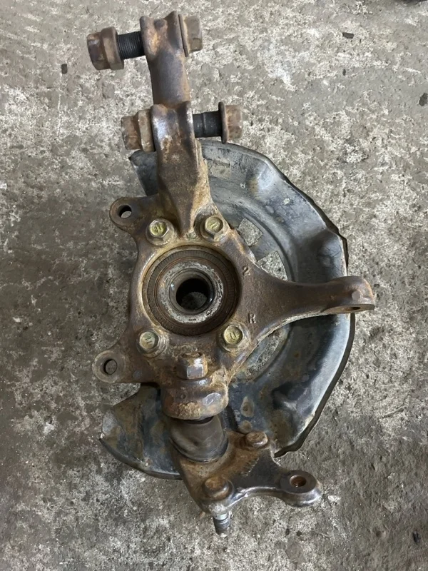 Кулак поворотный правый Toyota Rav 4 (Xa30) (2005-2014) 2009 4321142080 3.5 I 2GRFE