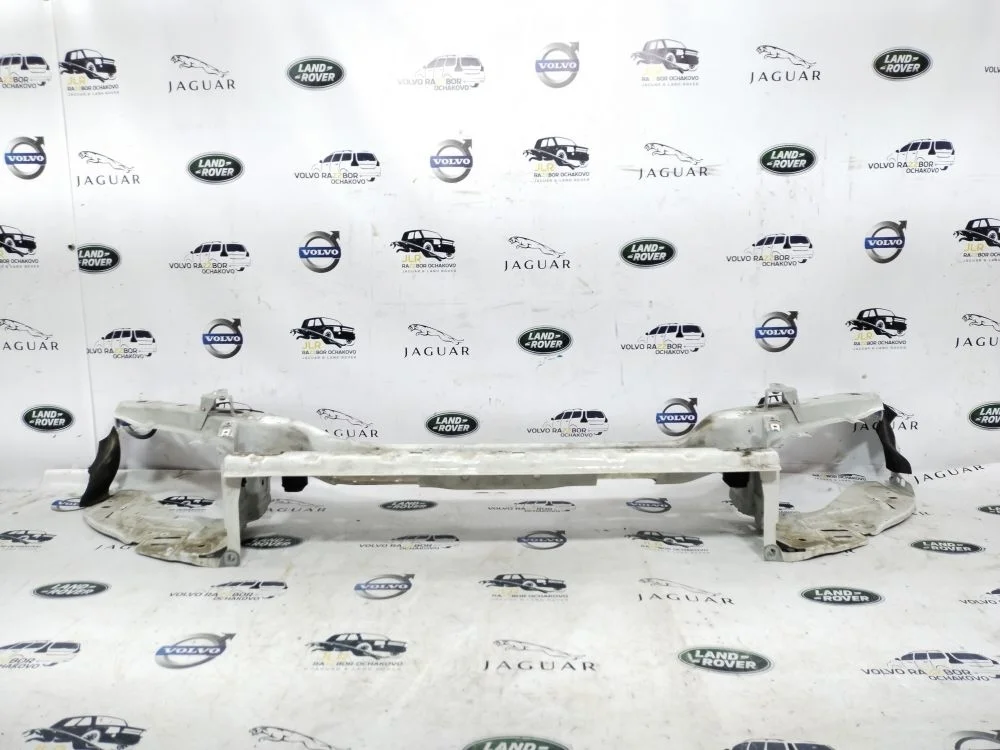 Панель передняя (телевизор) Volvo S40 V50 C30 S40 II (2004—2007)