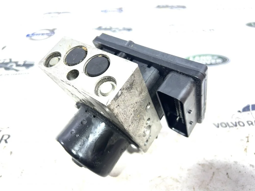 Блок ABS Volvo XC90 XC70 S80 S60 V70 30793445 V70 II рестайлинг (2004—2007) D5244T5