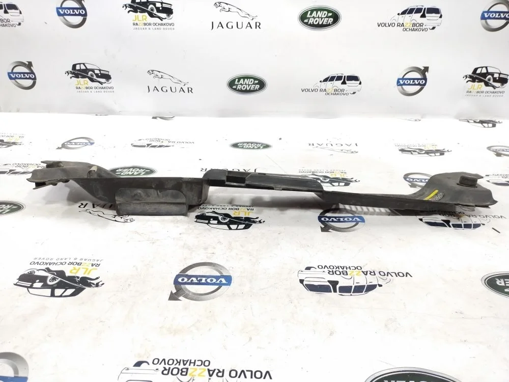 Кожух замка капота Volvo S40 V50 C30 C70 Дефект C70 II (2005—2009) B5254T7 2007