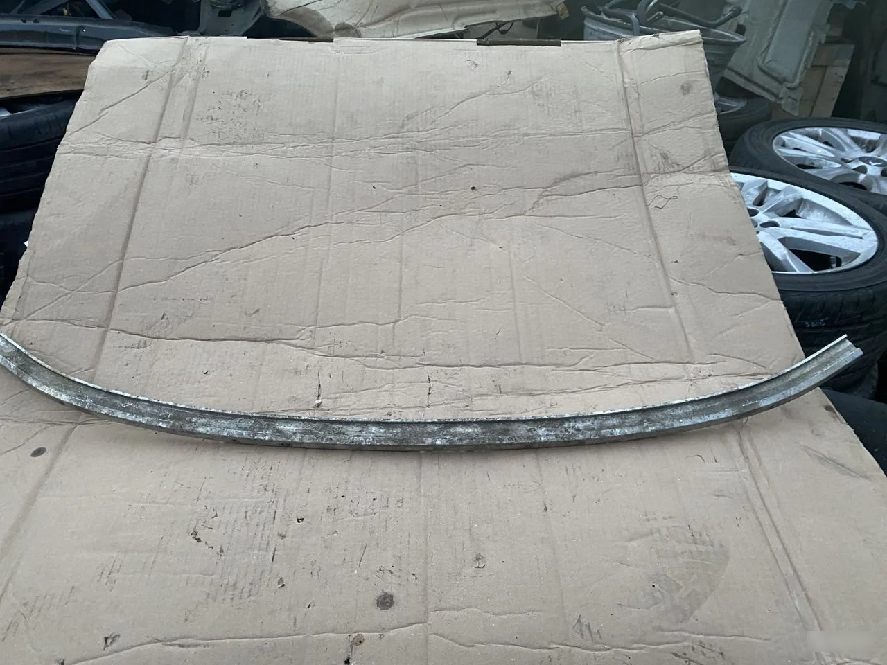 Усилитель Бампера Нижний Volvo S80 XC70 P3 S80 II (2006—2010)