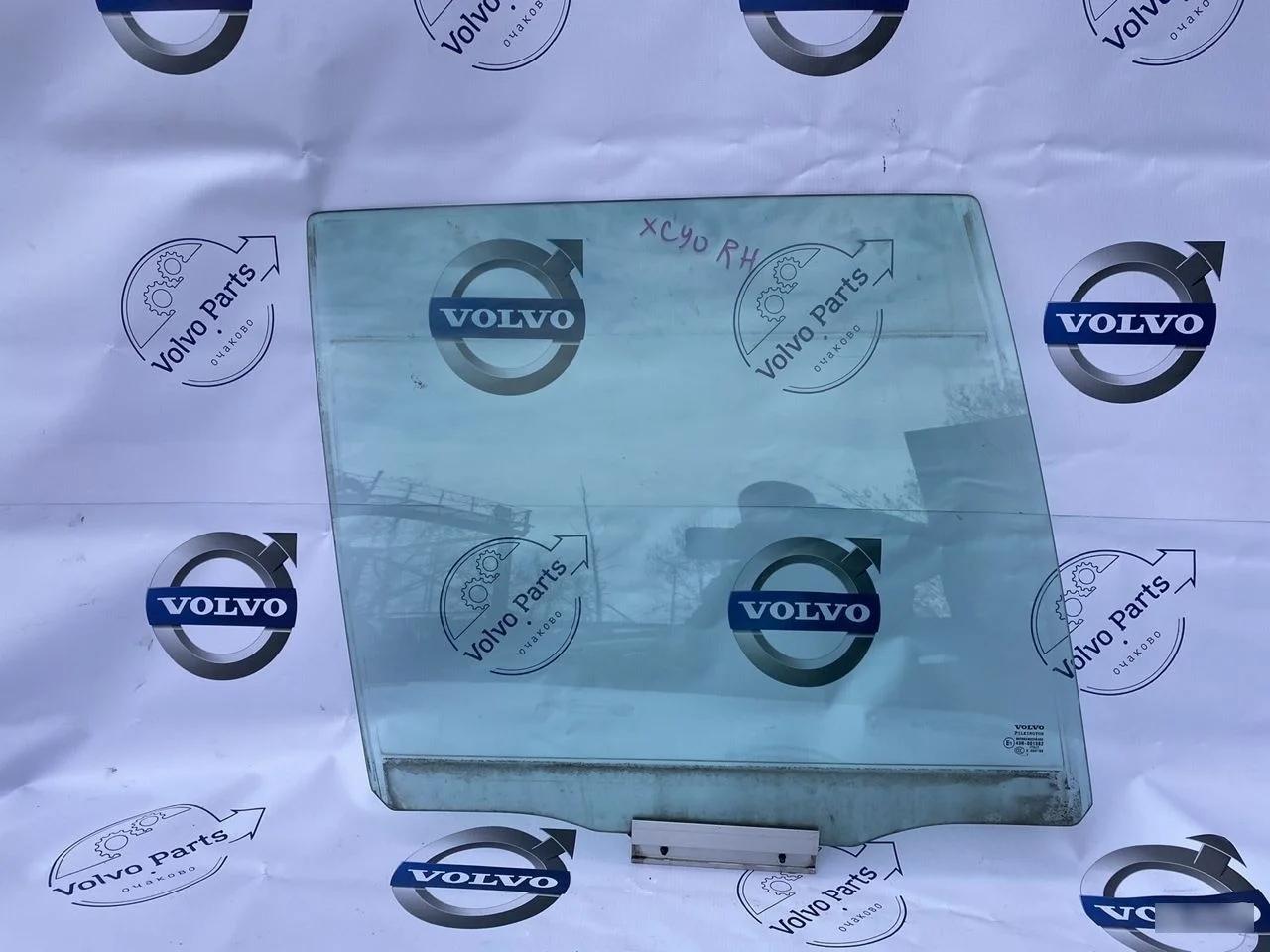 Стекло двери задней правой Volvo XC90 2002-2014 XC90 I рестайлинг (2006—2014)