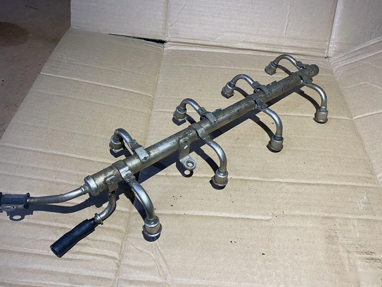 Рейка топливная (рампа) Volvo XC90 (C) I рестайлин XC90 I рестайлинг (2006—2014)