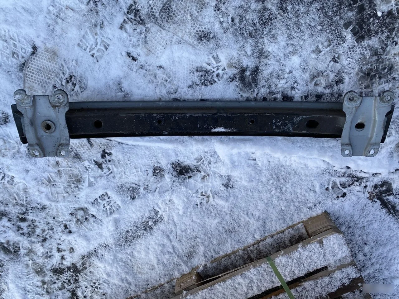 Усилитель заднего бампера Volvo C30 I (2006-2009) C30 I (2006—2010)