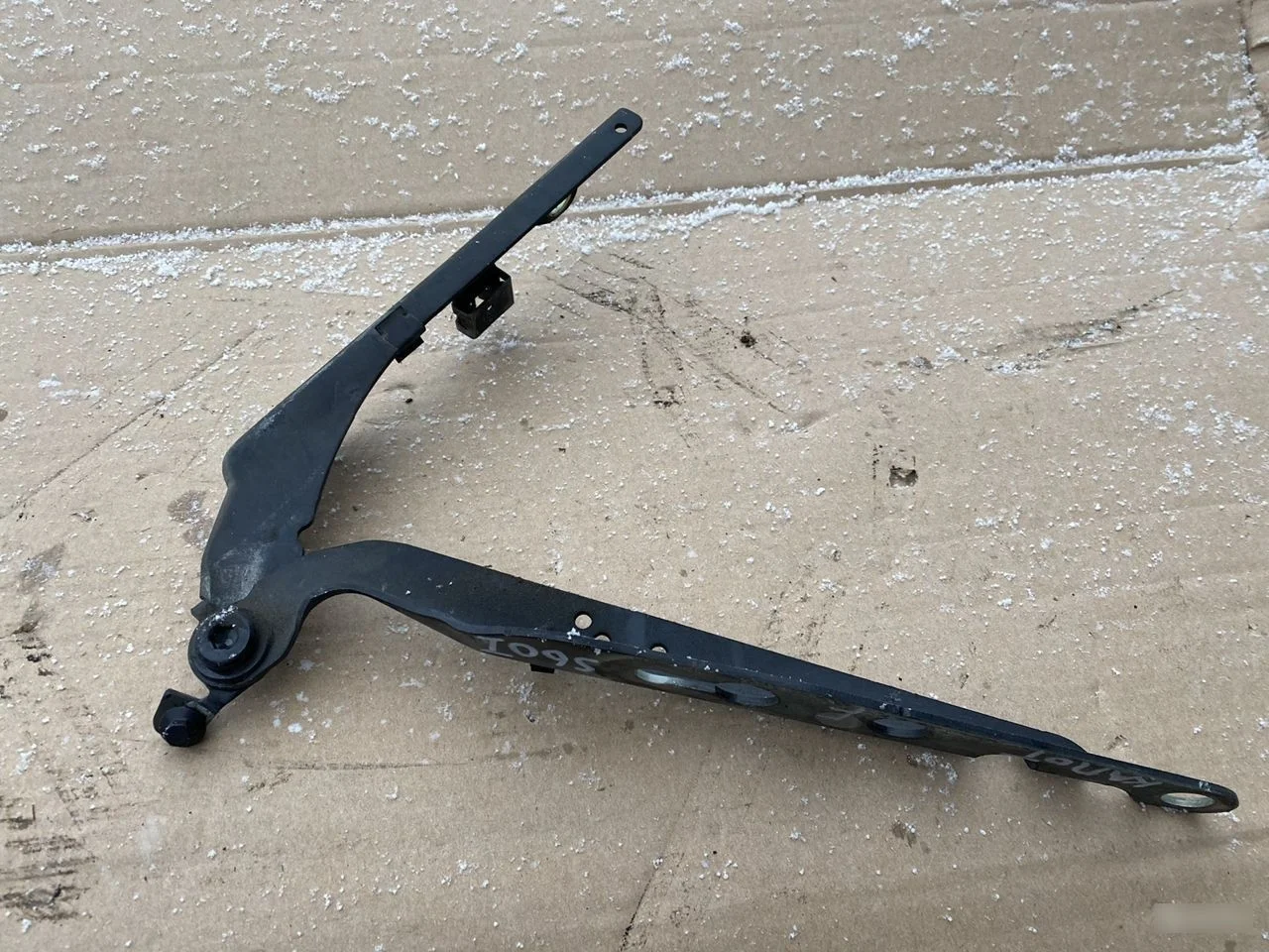 Петли капота Volvo S60 (P24) I (2000-2004) S60 I (2000—2004)