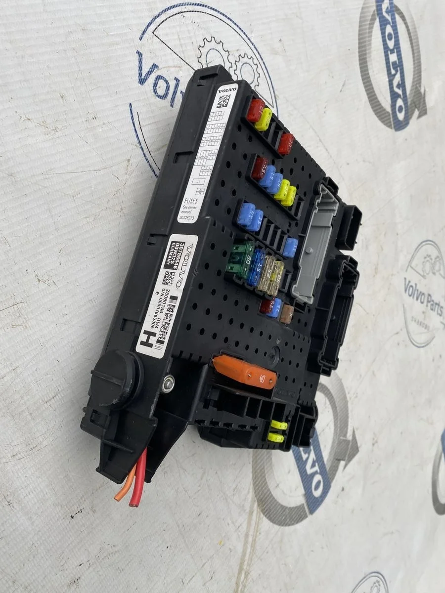 Задний электронный модуль REM Volvo S60 (P24) I ре S60 I рестайлинг (2004—2009) B5204T5