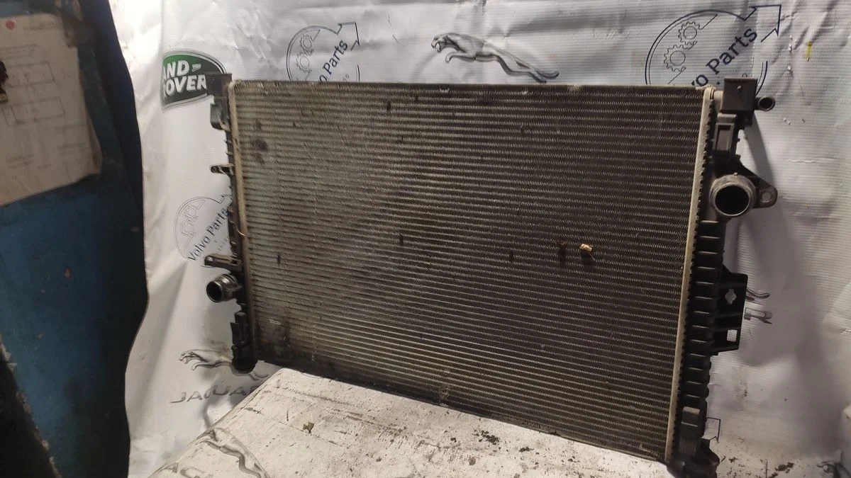 Радиатор основной Volvo V70 (S) (2008-2016) V70 III (2007—2013)