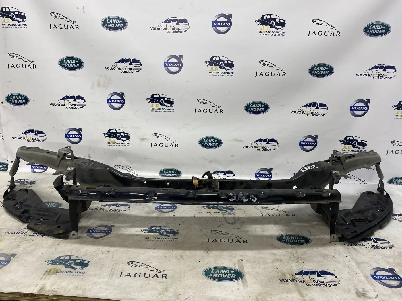 Телевизор (рамка радиатора) Volvo V50 I (2004-2007 S40 II рестайлинг (2007—2012) D5204T5