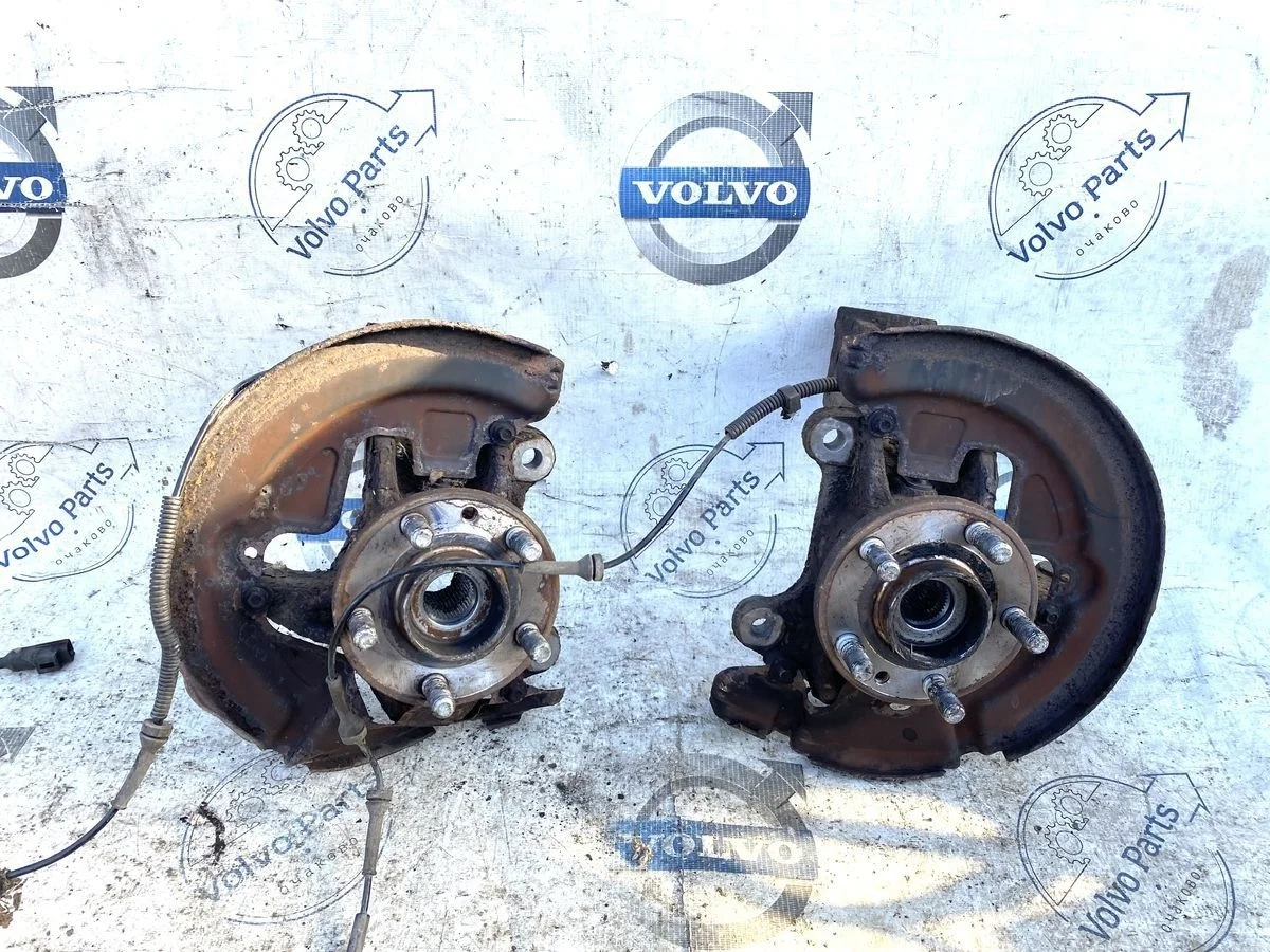 Кулак поворотный передний Land Rover Freelander (L Freelander II (2006—2010)