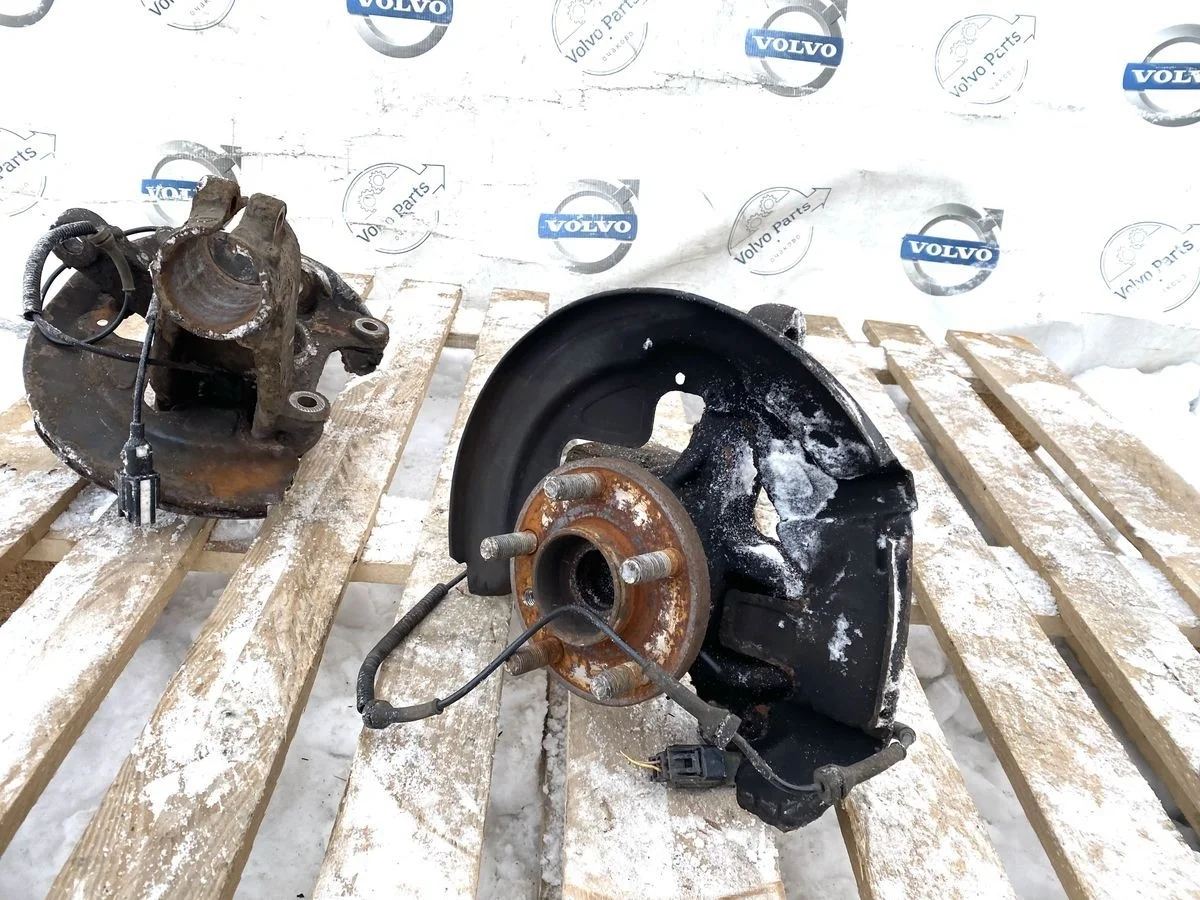 Кулак поворотный передний Land Rover Freelander (L Freelander II (2006—2010)