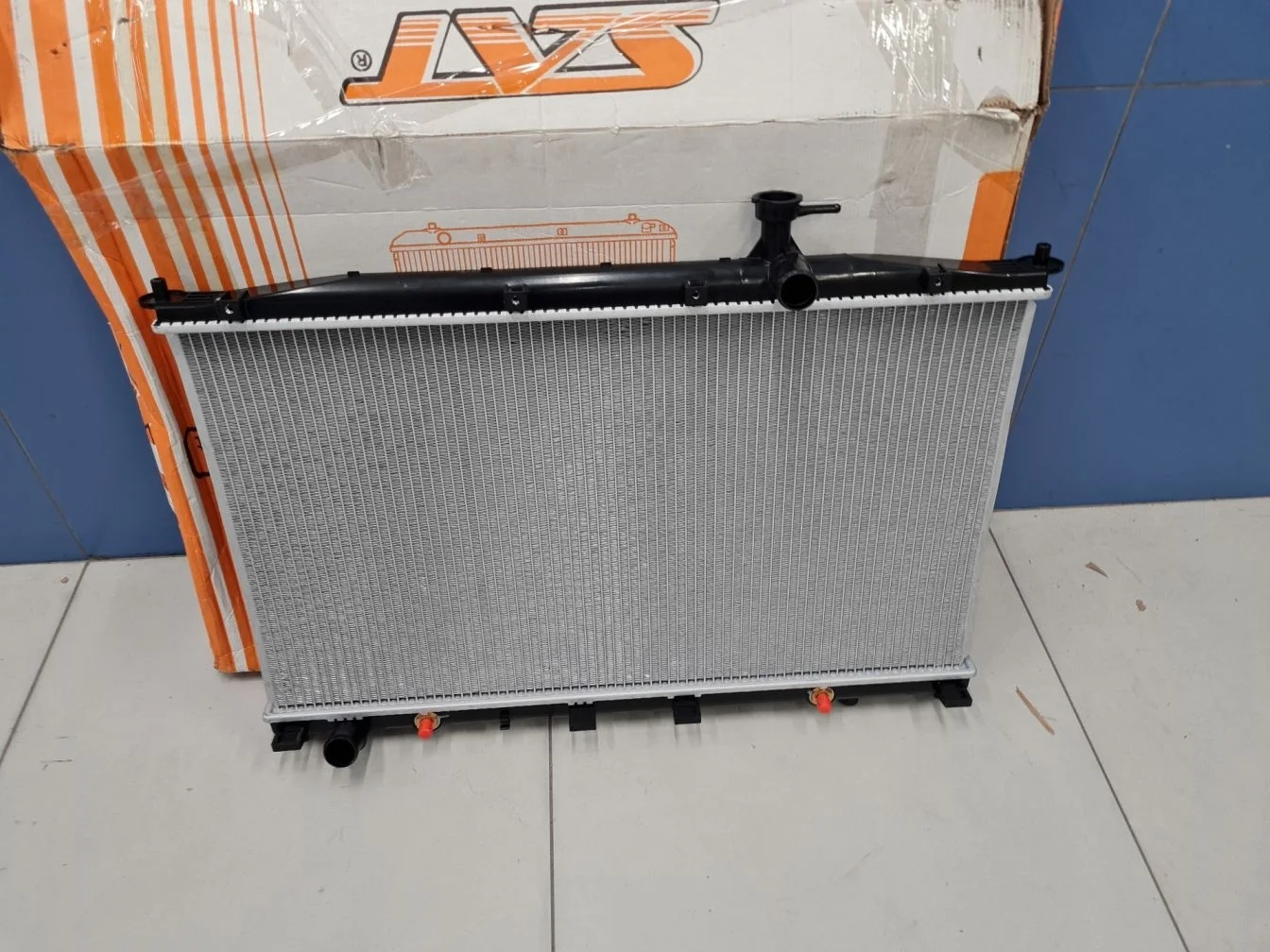 Радиатор основной охлаждения двигателя для Hyundai Santa Fe CM 2005-2012