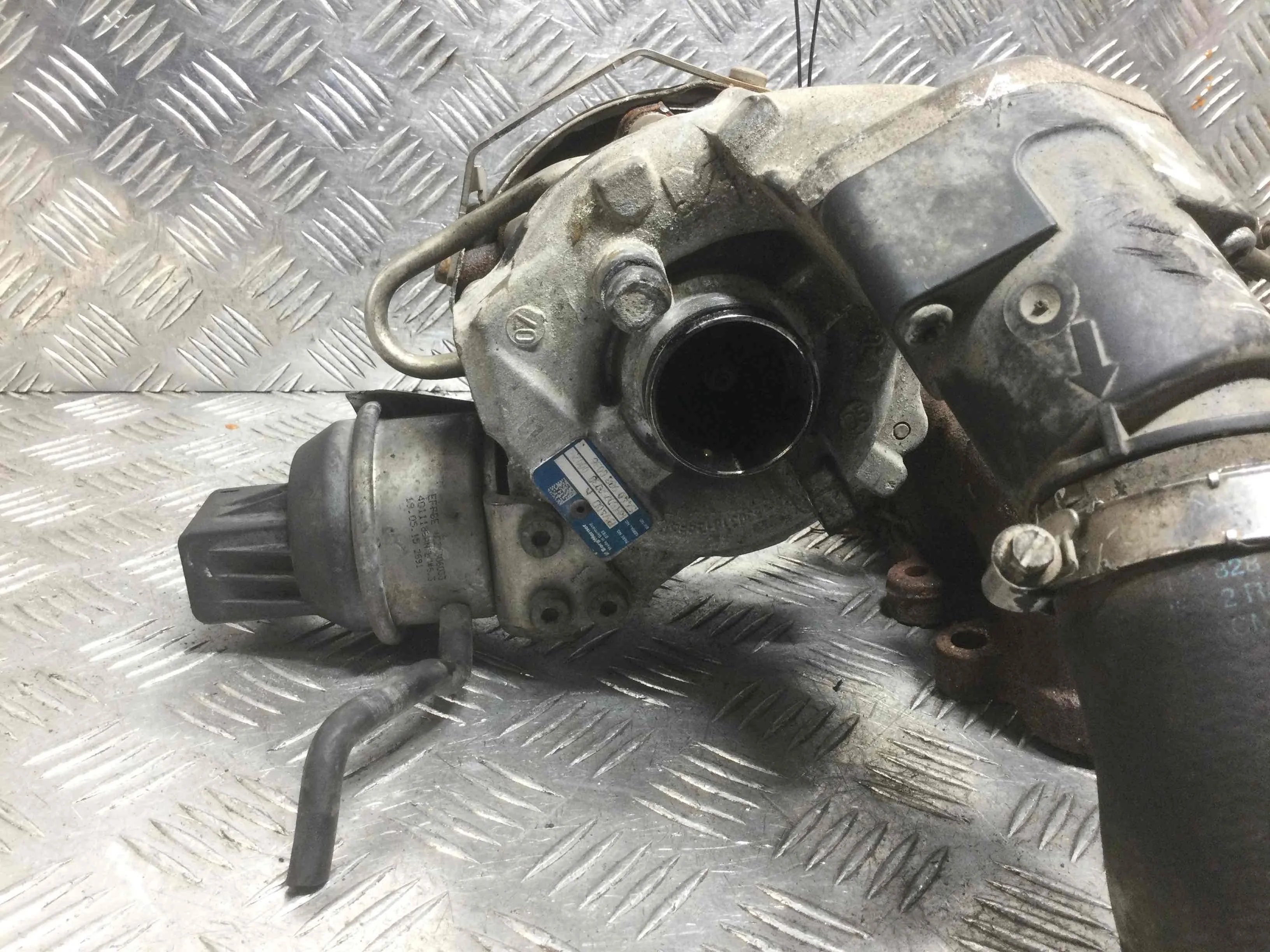 Турбина Volkswagen Golf 6 поколение (2008-2015) дизель 2.0 TDI Механика Х/б