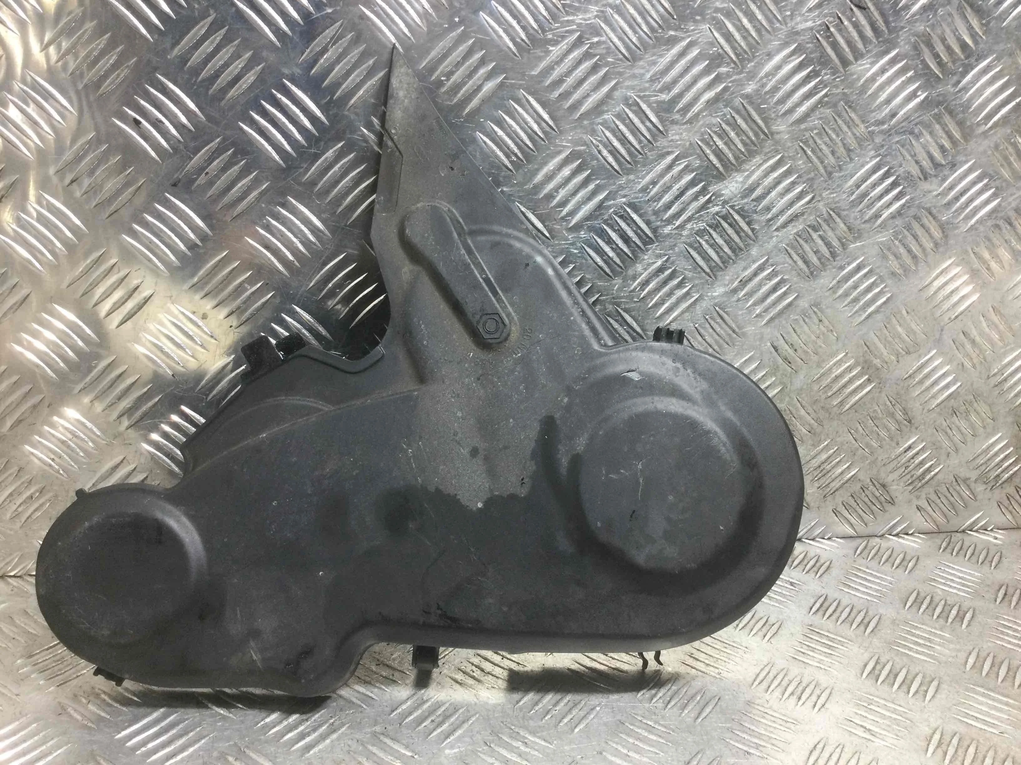 Защита (кожух) ремня ГРМ Volkswagen Golf 6 поколение (2008-2015) дизель 2.0 TDI Механика Х/б