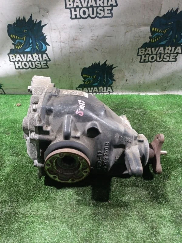 Редуктор заднего моста BMW X1 2012 33107611129 E84 N20B20A