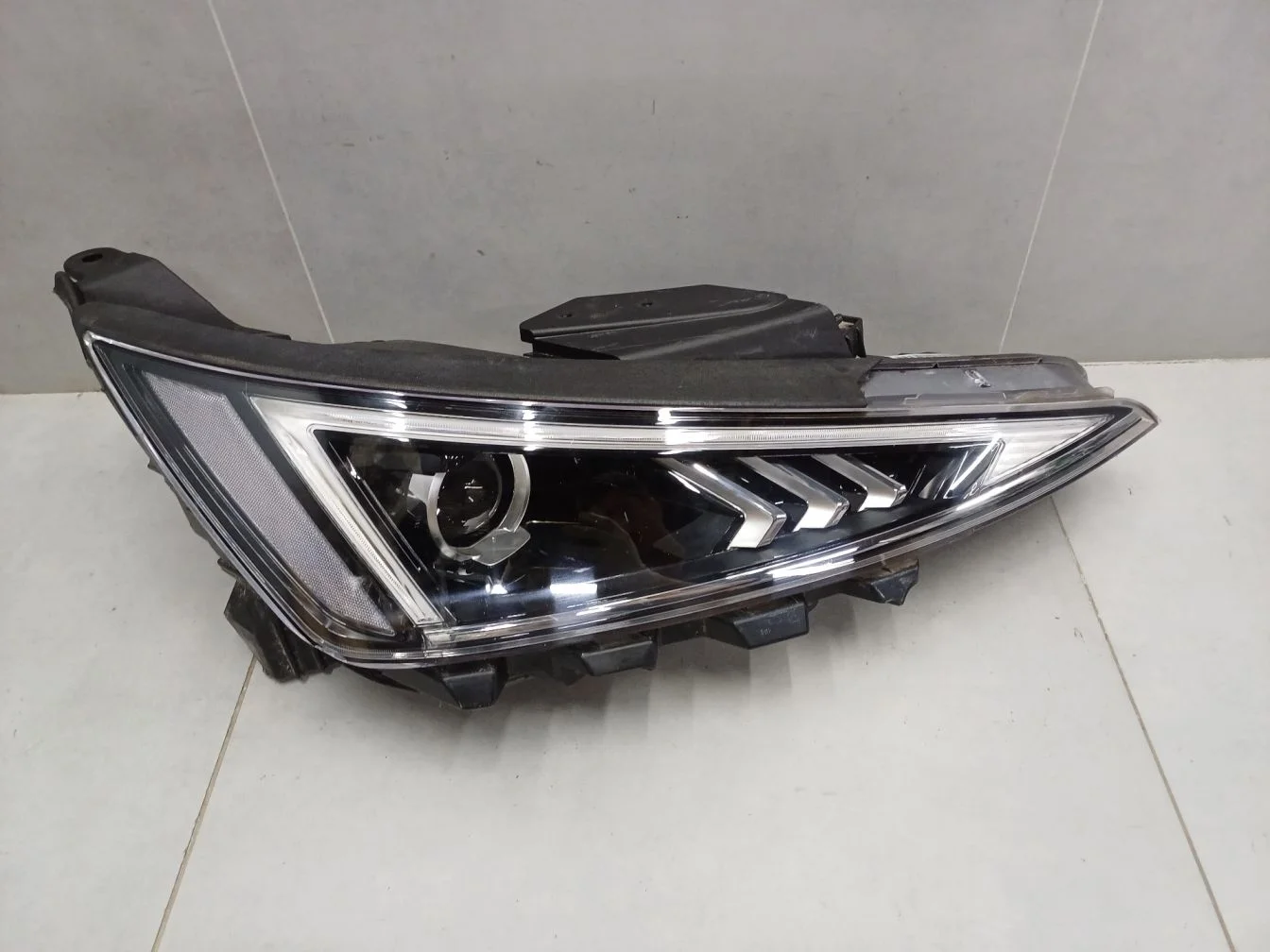 Фара правая для Hyundai Elantra AD 2016-2020