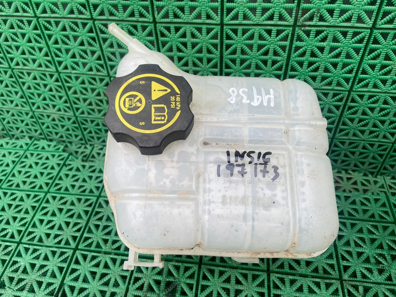 Бачок расширительный OPEL INSIGNIA 2008- б/у INSIGNIA(2008-