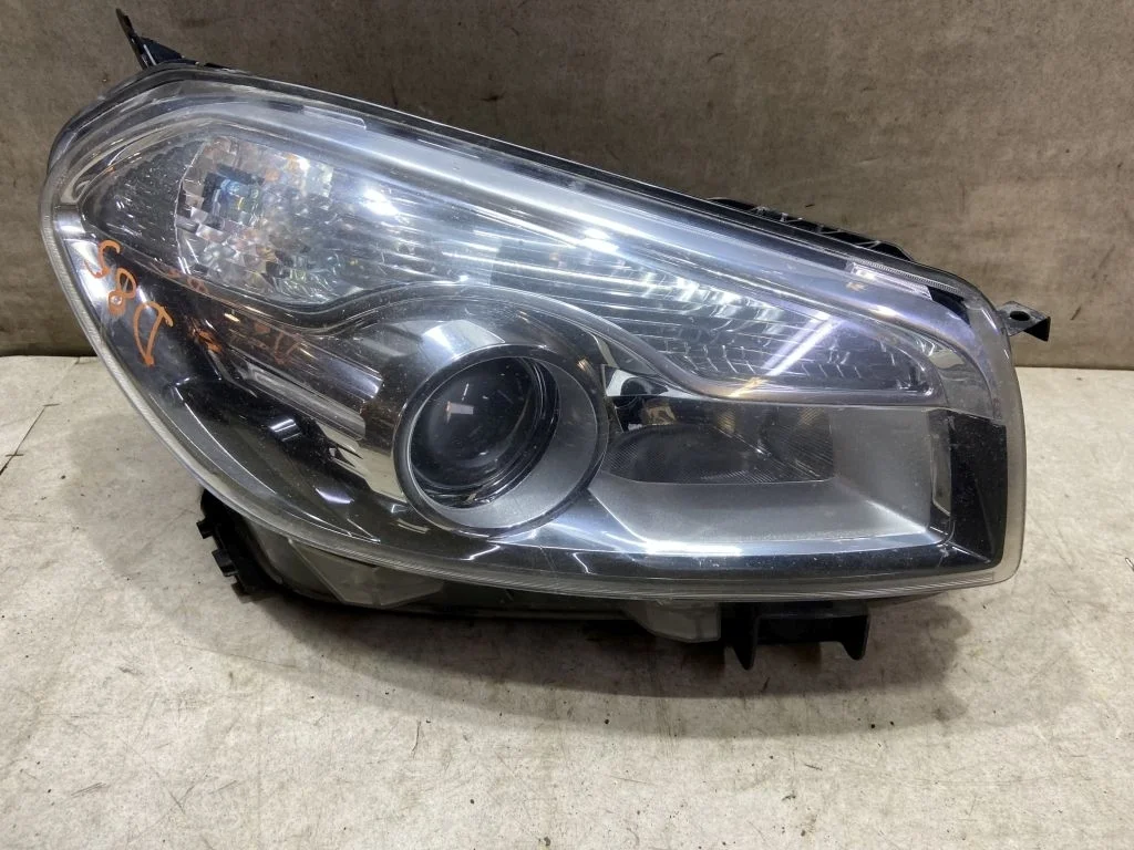 Фара правая Nissan Qashqai J10  2010