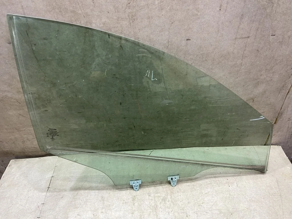 Стекло переднее правое Nissan Qashqai J11